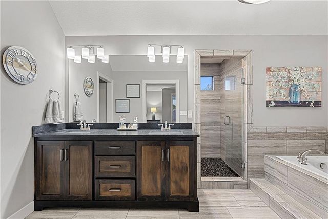 11398 S Longview Road, Olathe, KS 66061