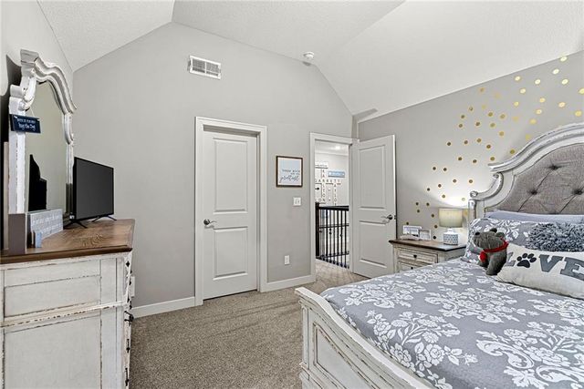 11398 S Longview Road, Olathe, KS 66061