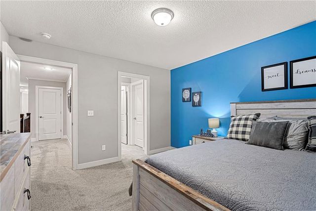 11398 S Longview Road, Olathe, KS 66061