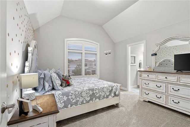 11398 S Longview Road, Olathe, KS 66061