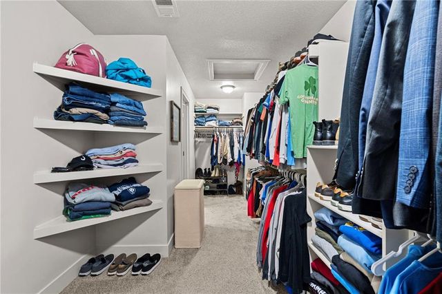 11398 S Longview Road, Olathe, KS 66061