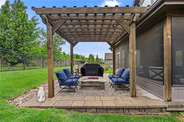 11398 S Longview Road, Olathe, KS 66061