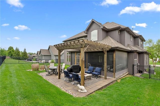 11398 S Longview Road, Olathe, KS 66061