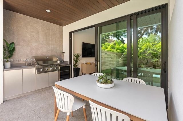 325 SW 16th St B, Fort Lauderdale, FL 33315