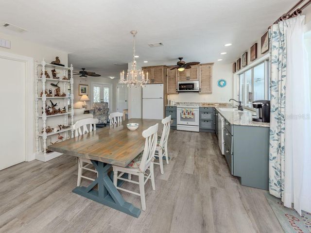 601 APALACHICOLA ROAD, Venice, FL 34285