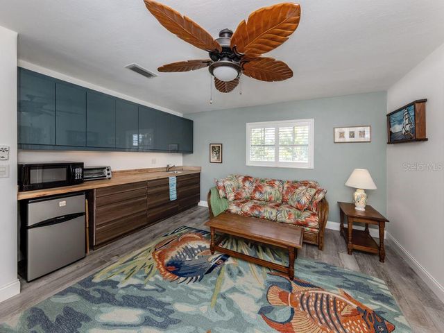 601 APALACHICOLA ROAD, Venice, FL 34285