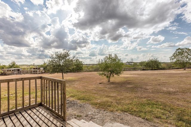196 Tobias ST, Buda, TX 78610