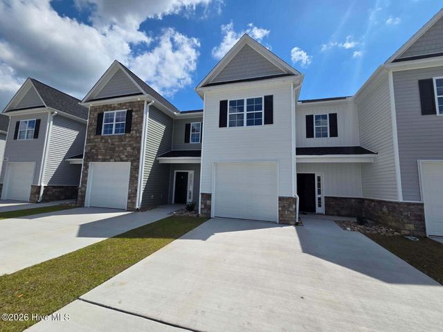 2001 Newbury Way C, Greenville, NC 27834