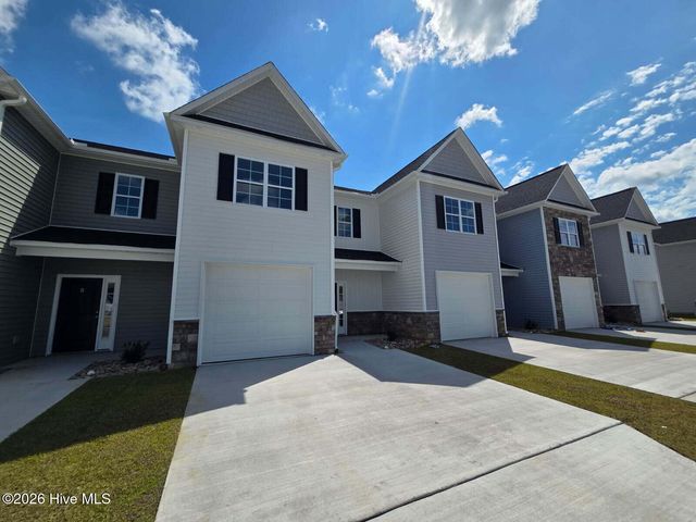 2001 Newbury Way C, Greenville, NC 27834
