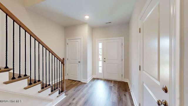 2001 Newbury Way C, Greenville, NC 27834