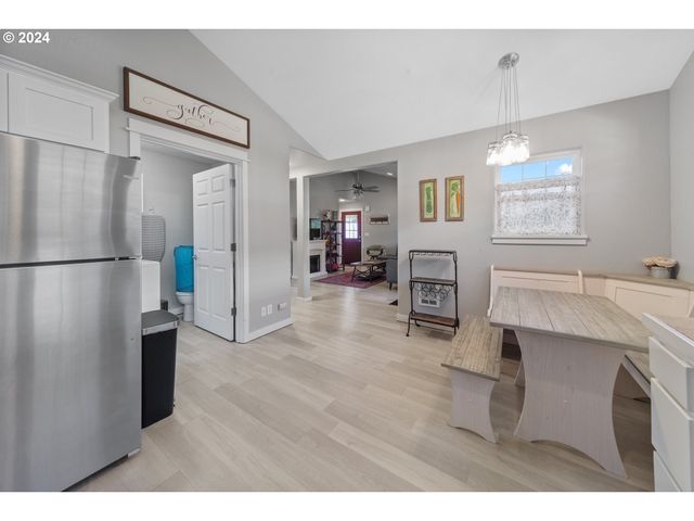 369 B St, Elkton, OR 97436