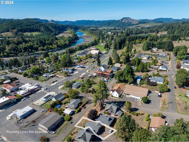 369 B St, Elkton, OR 97436