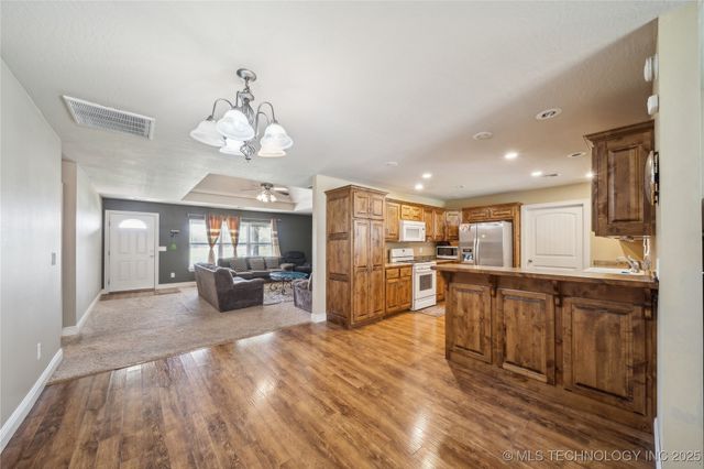 54555 E 340 Road, Jay, OK 74346