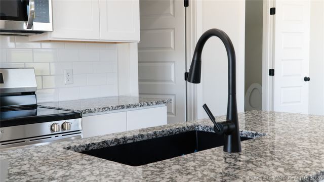 7082 Garfield Road S, Beggs, OK 74421