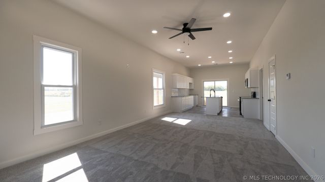 7082 Garfield Road S, Beggs, OK 74421