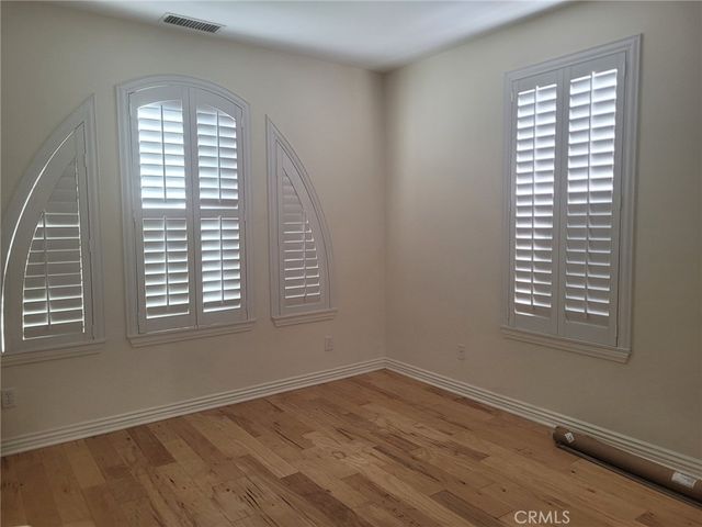 1 Saintsbury, Irvine, CA 92602