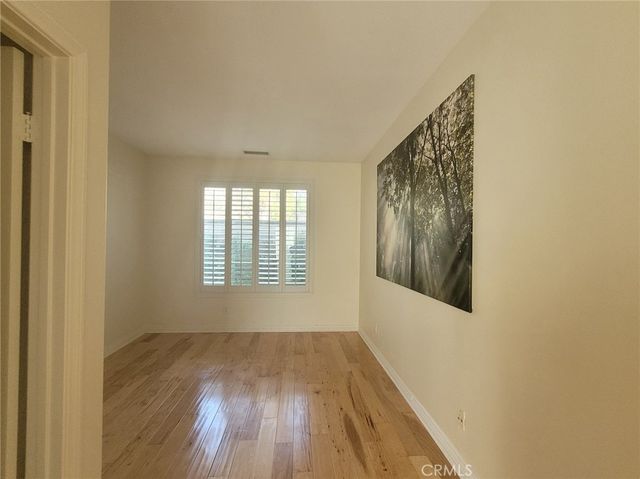 1 Saintsbury, Irvine, CA 92602