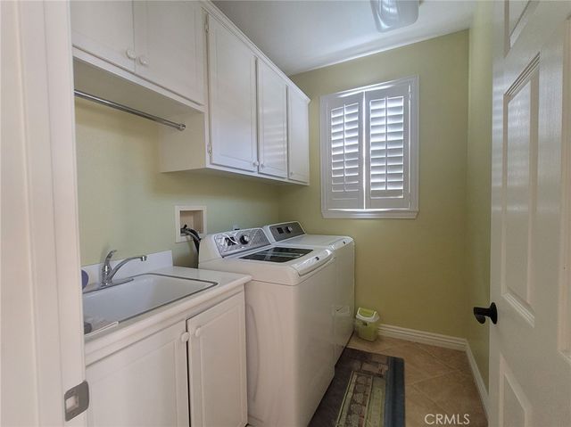 1 Saintsbury, Irvine, CA 92602