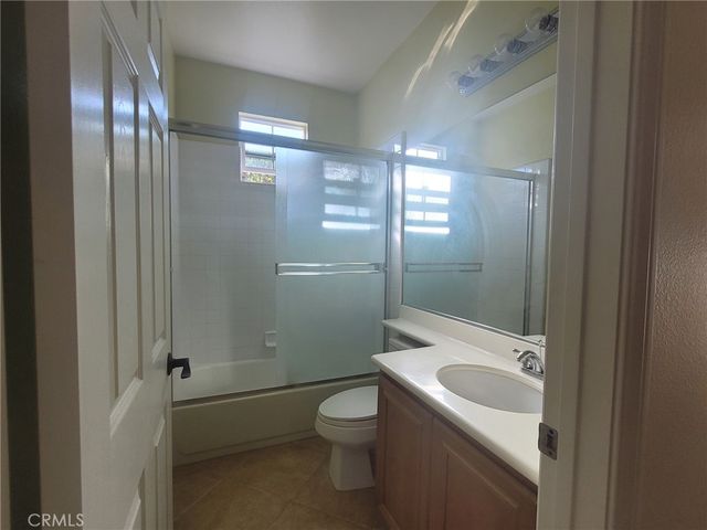 1 Saintsbury, Irvine, CA 92602