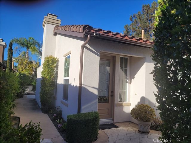 1 Saintsbury, Irvine, CA 92602