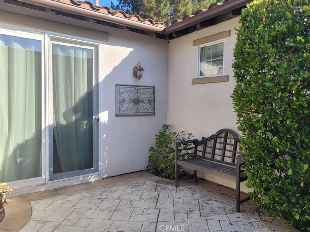 1 Saintsbury, Irvine, CA 92602