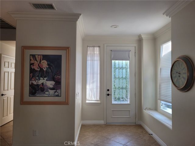 1 Saintsbury, Irvine, CA 92602