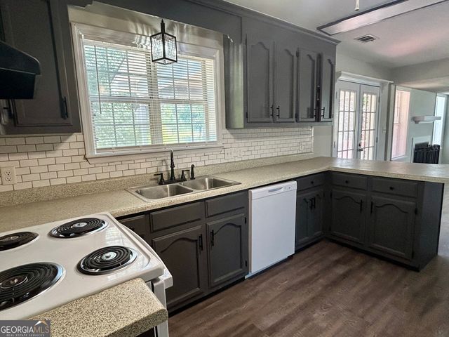 104 Driftwood Court, Bonaire, GA 31005