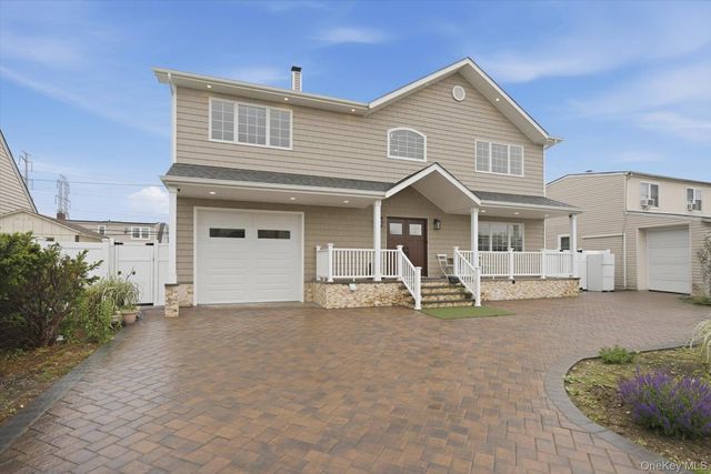 3563 Raven Street, Levittown, NY 11756