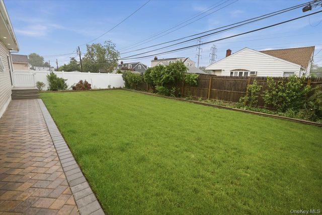 3563 Raven Street, Levittown, NY 11756