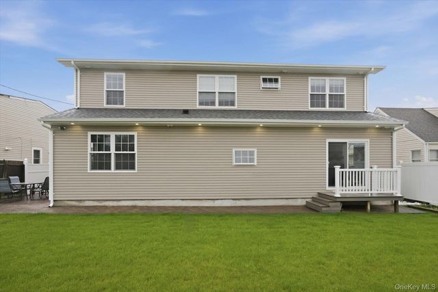 3563 Raven Street, Levittown, NY 11756