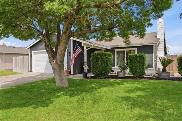 1327 Elena Dr, Ripon, CA 95366