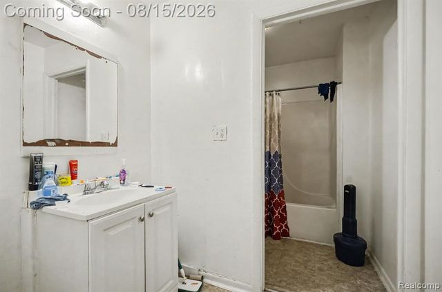 14322 Auburn Street, Detroit, MI 48223