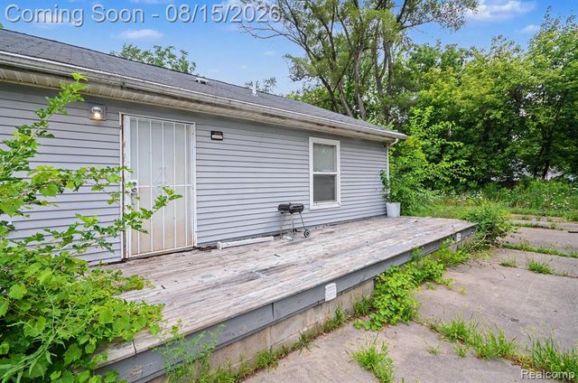 14322 Auburn Street, Detroit, MI 48223