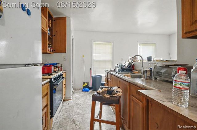 14322 Auburn Street, Detroit, MI 48223
