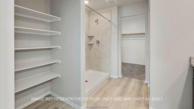 497 Harvest Lake Drive, Snook, TX 77878