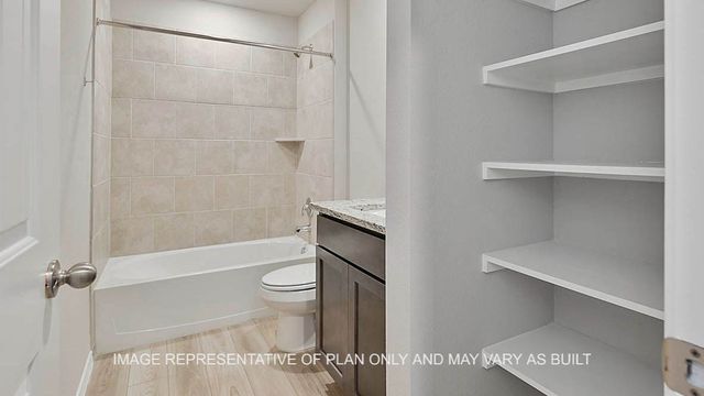 497 Harvest Lake Drive, Snook, TX 77878