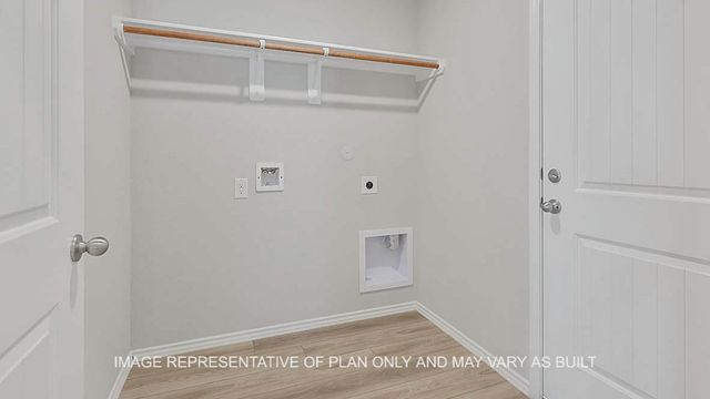 497 Harvest Lake Drive, Snook, TX 77878