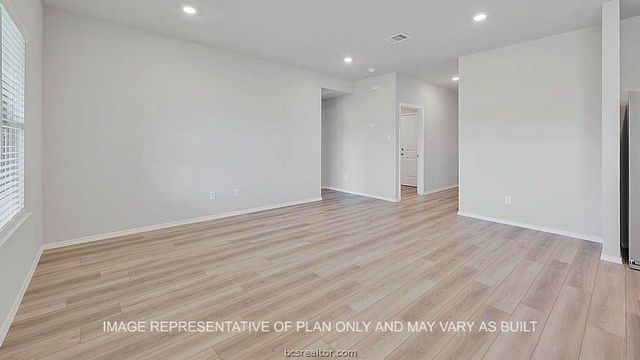 497 Harvest Lake Drive, Snook, TX 77878