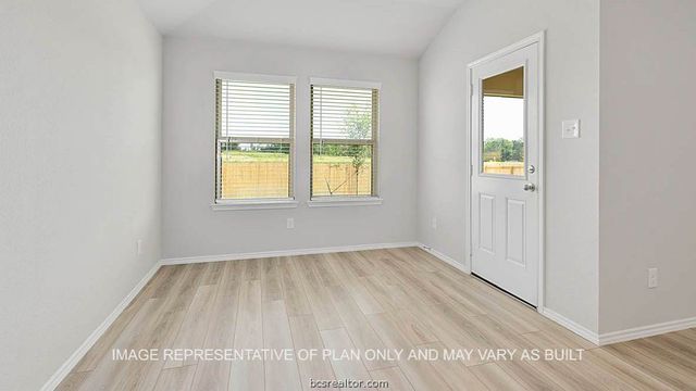 497 Harvest Lake Drive, Snook, TX 77878