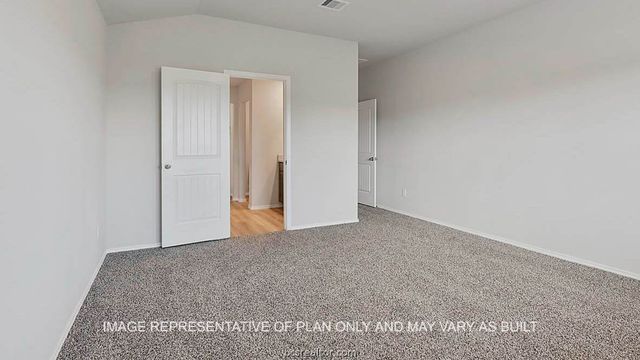 497 Harvest Lake Drive, Snook, TX 77878