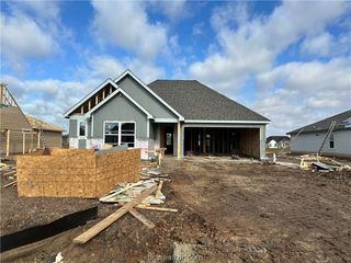 497 Harvest Lake Drive, Snook, TX 77878