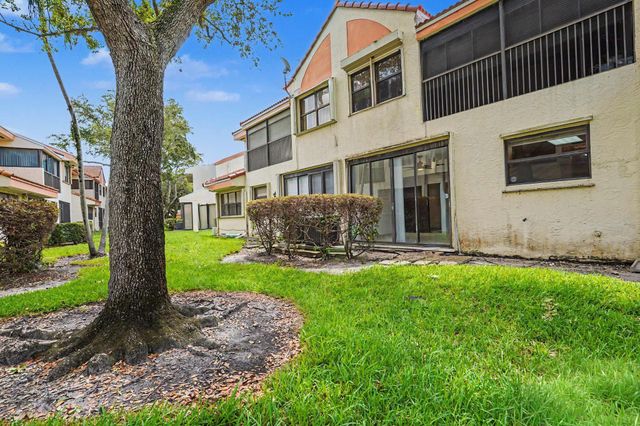 3405 Emerald Oaks Drive, Hollywood, FL 33021