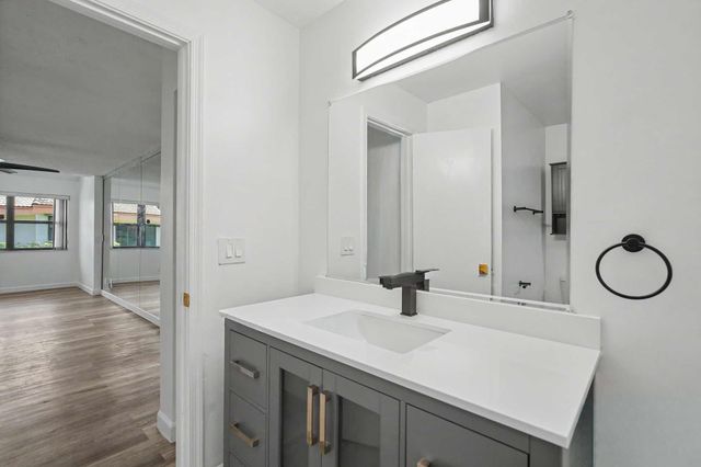 3405 Emerald Oaks Drive, Hollywood, FL 33021