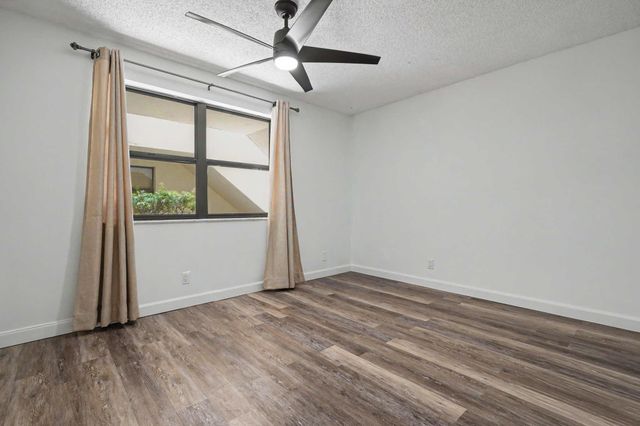 3405 Emerald Oaks Drive, Hollywood, FL 33021