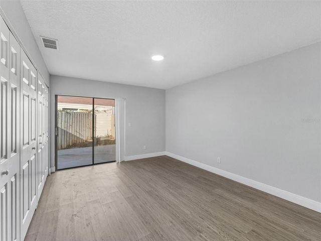 10707 CROWNGATE LANE, Tampa, FL 33624