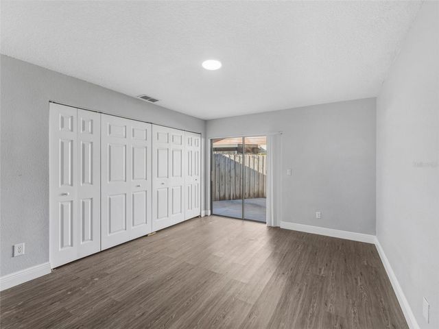 10707 CROWNGATE LANE, Tampa, FL 33624