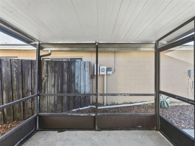 10707 CROWNGATE LANE, Tampa, FL 33624