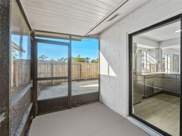 10707 CROWNGATE LANE, Tampa, FL 33624