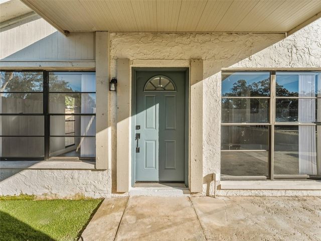 10707 CROWNGATE LANE, Tampa, FL 33624