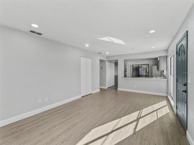 10707 CROWNGATE LANE, Tampa, FL 33624